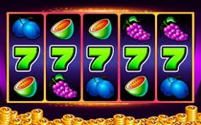Antarmuka kasino langsung gudang4d menampilkan meja blackjack dan roulette dengan dealer video HD